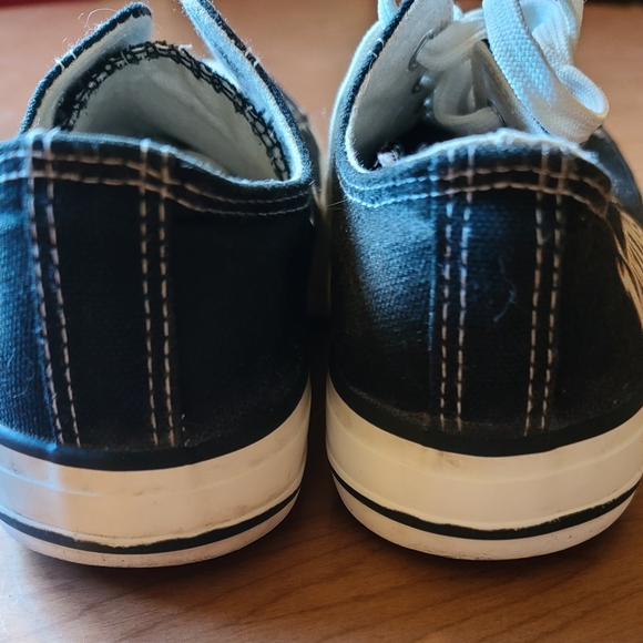 MN Vikings shoes - Picture 5 of 5